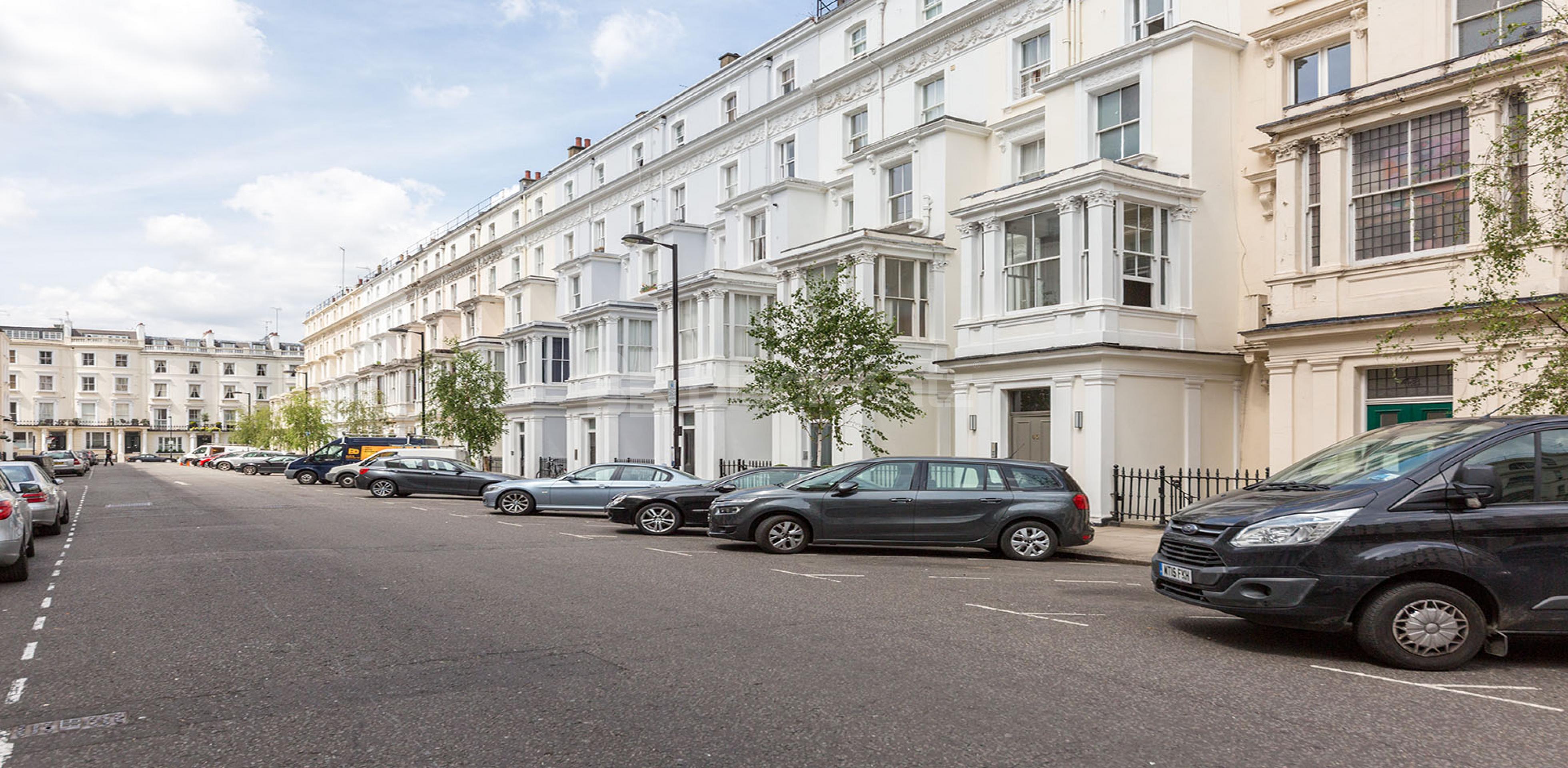 			CENTRAL ZONE 1 LOCATION!, 2 Bedroom, 1 bath, 1 reception Flat			 Leinster Square, BAYSWATER W2